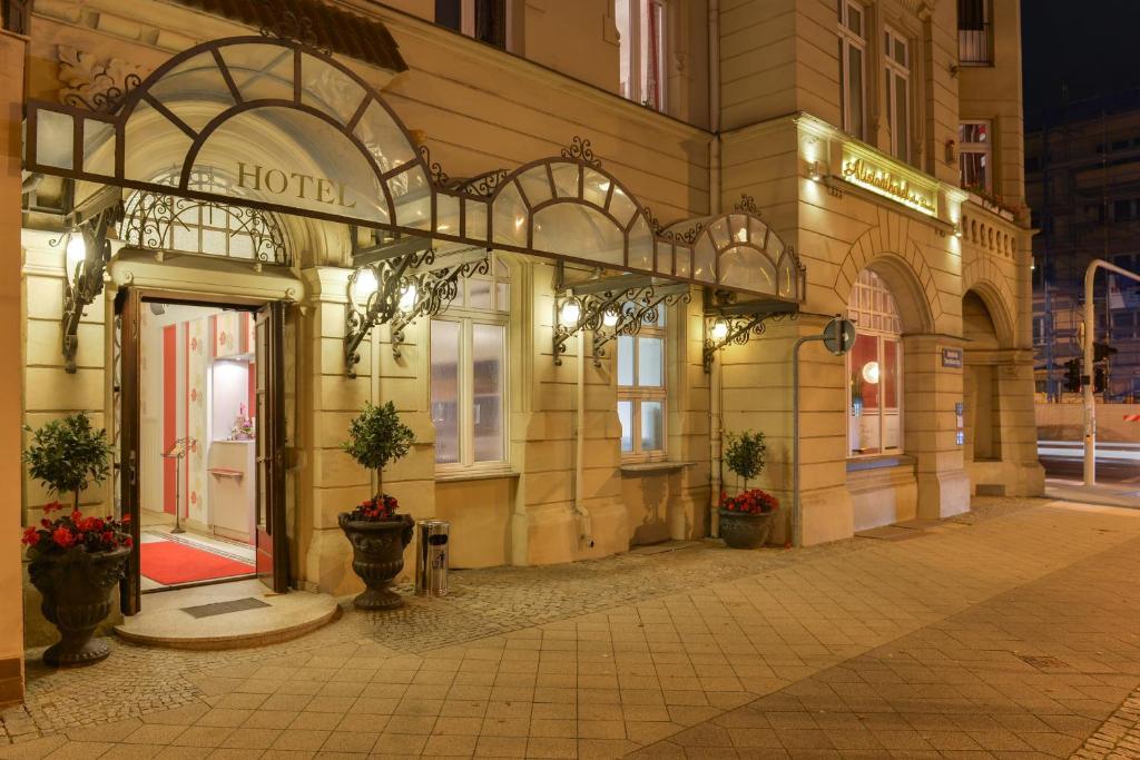 Altstadthotel Am Theater Котбус Экстерьер фото